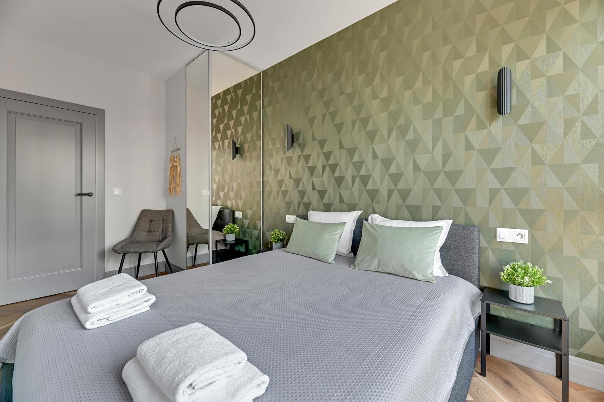 Doki Apartments By Staywin Gdansk Bagian luar foto