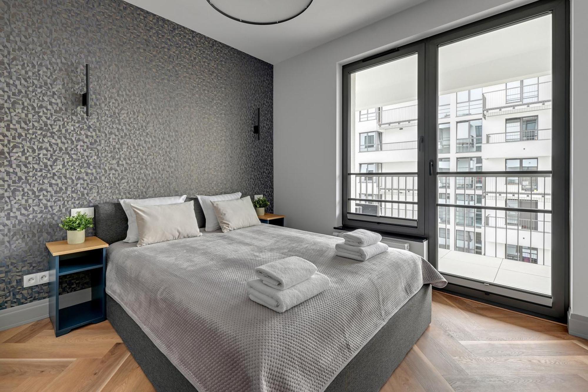 Doki Apartments By Staywin Gdansk Bagian luar foto